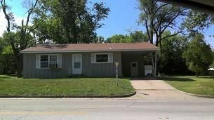 203 W Atlantic St, Nevada, MO 64772