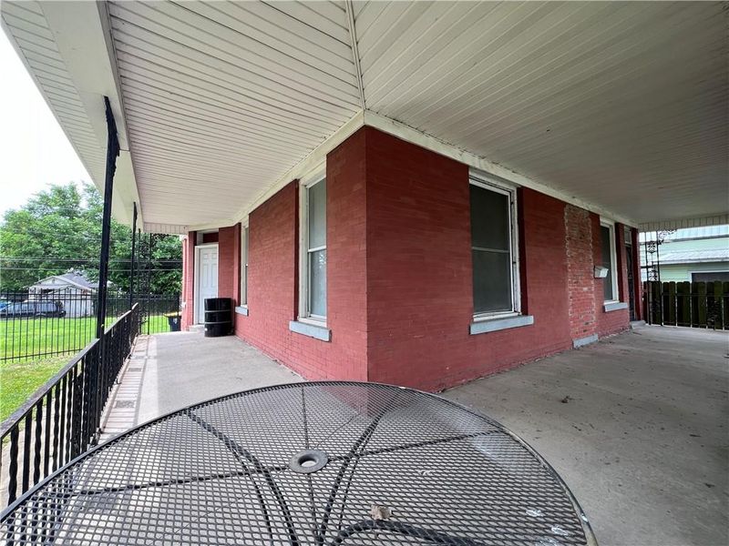 2833 E 7th St, Kansas City, MO 64124