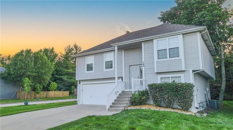 700 E 125th St, Kansas City, MO 64146