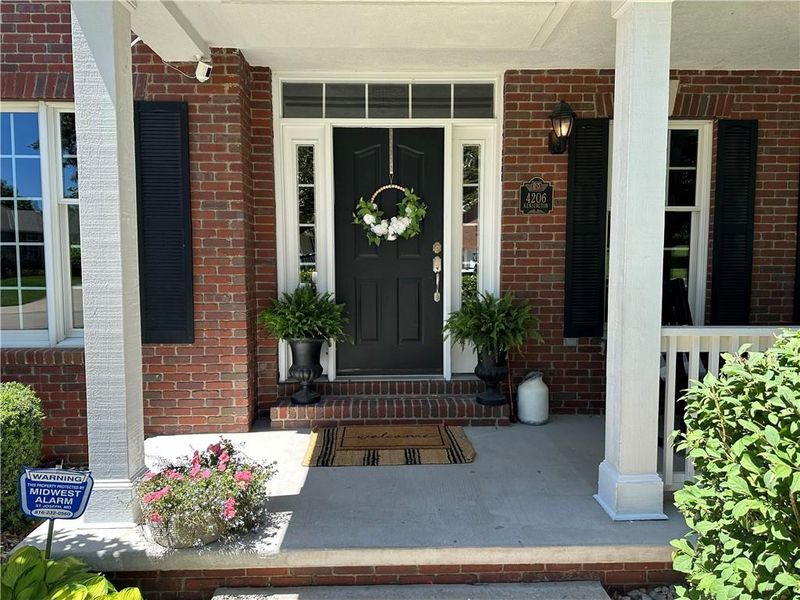 4206 Kensington Dr, St Joseph, MO 64506