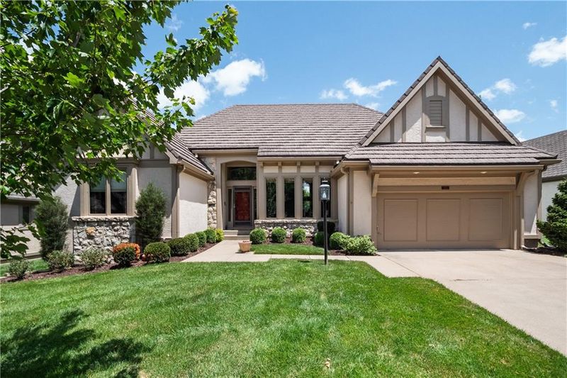 4344 W 124th Ter, Leawood, KS 66209