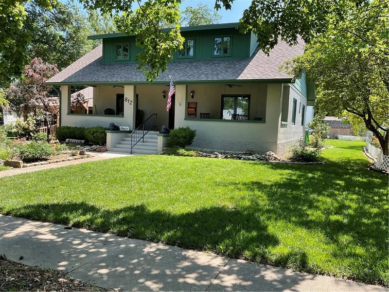 812 S Evergreen Ave, Chanute, KS 66720