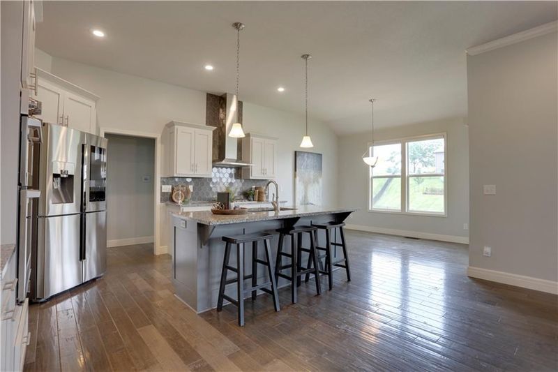 9731 Promenade Dr, Parkville, MO 64152