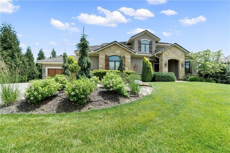 16005 King St, Overland Park, KS 66221