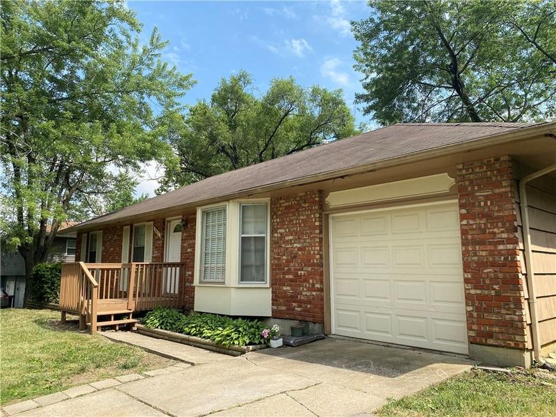8657 E 108th Ter, Kansas City, MO 64134