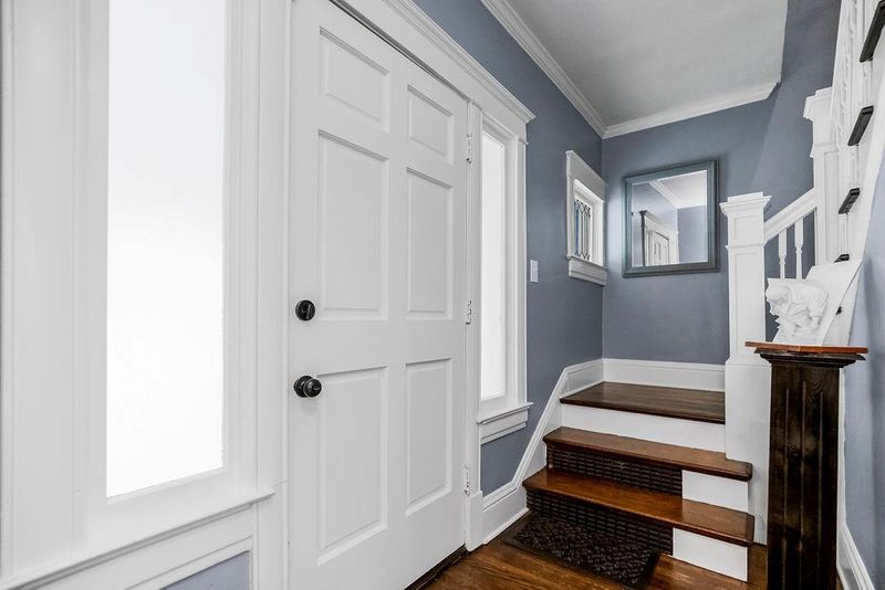 3942 Campbell St, Kansas City, MO 64110