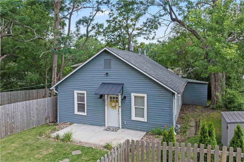 213 E 80th St, Kansas City, MO 64114
