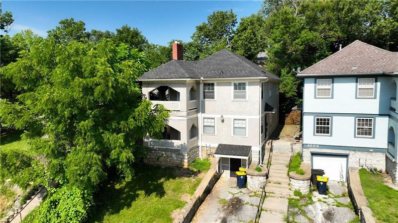 4232 Virginia Ave, Kansas City, MO 64110