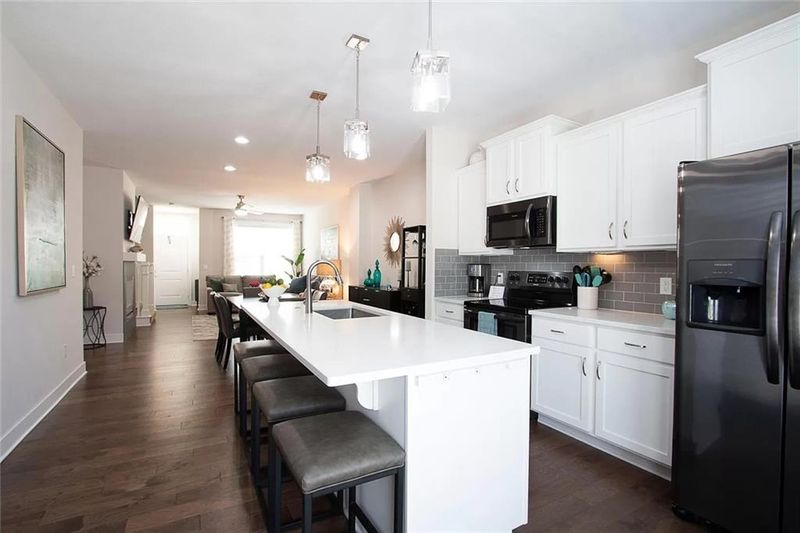 7324 W 158th St, Overland Park, KS 66223