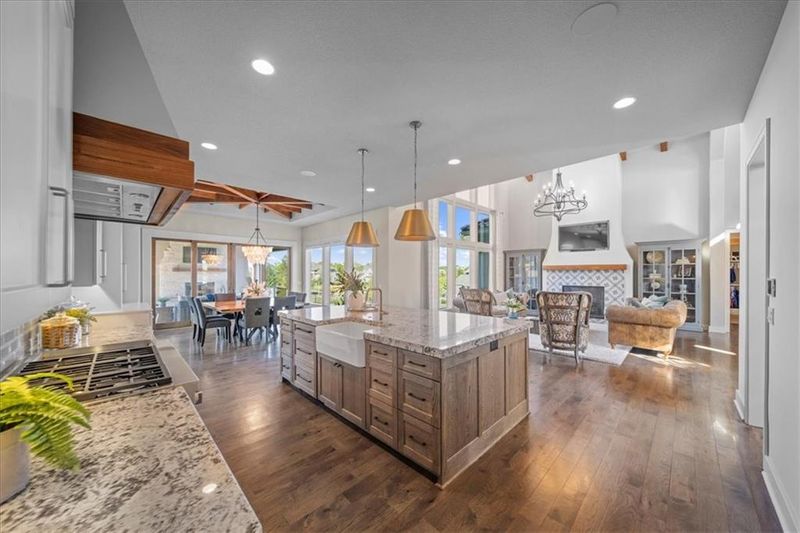 16121 Garnett St, Overland Park, KS 66221