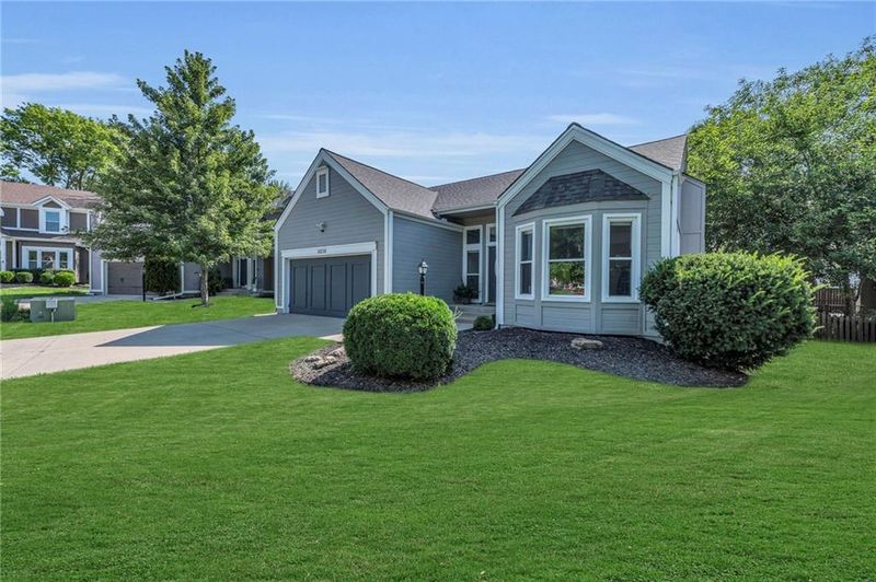 15235 Hemlock St, Overland Park, KS 66223