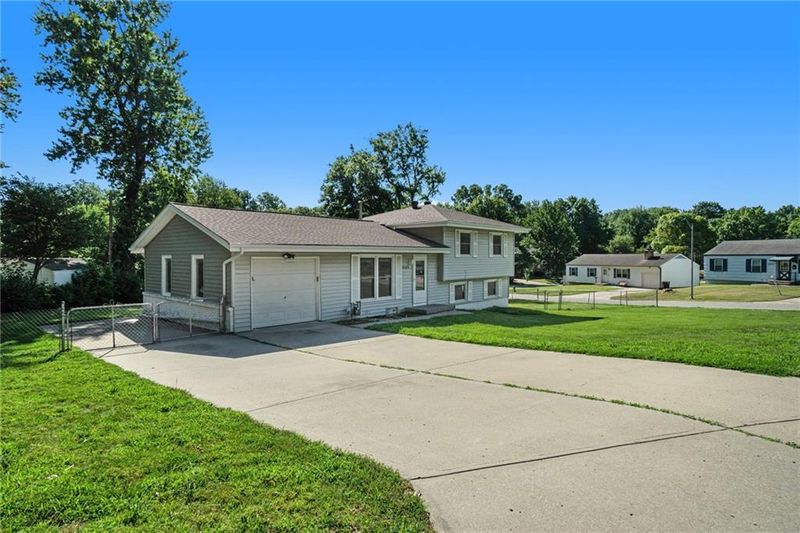 5105 N Wayne Ave, Kansas City, MO 64118