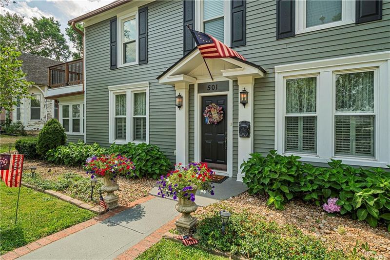 501 E Pearl St, Harrisonville, MO 64701