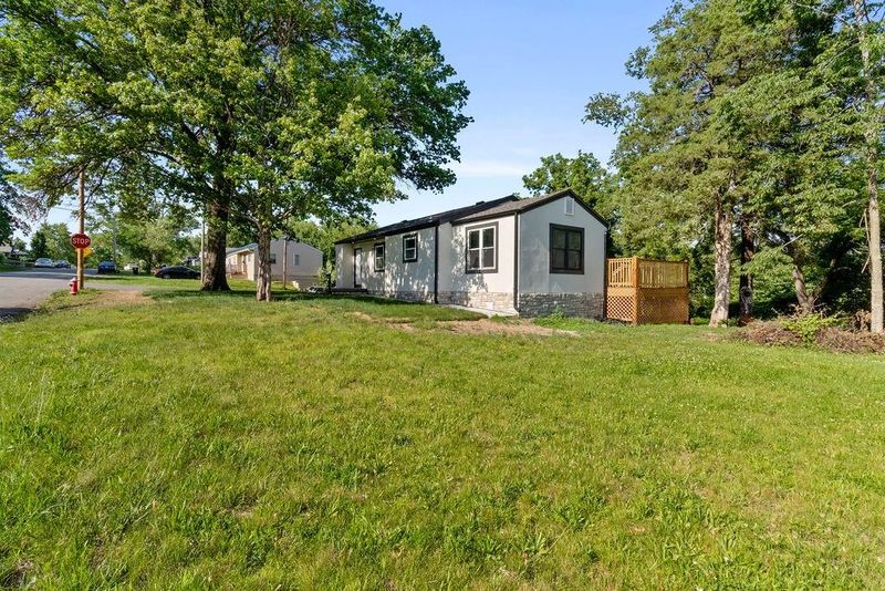 8401 Olive St, Kansas City, MO 64132