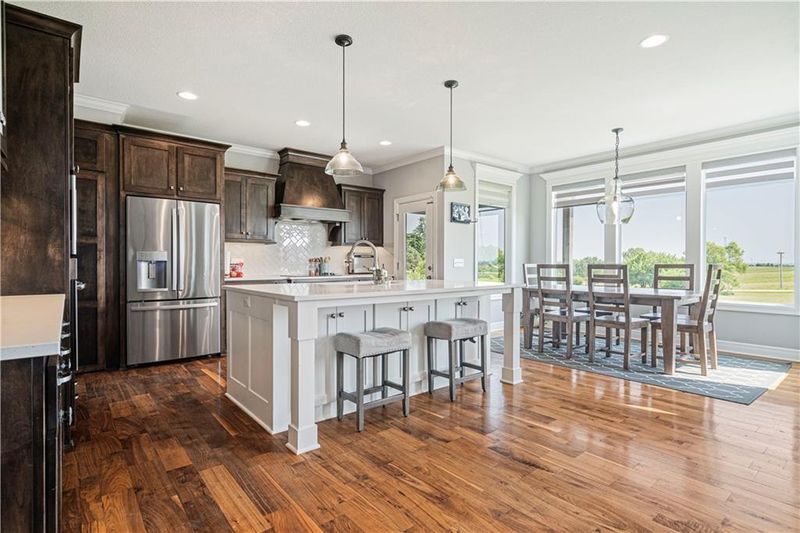 11151 Locust Ln, Liberty, MO 64068