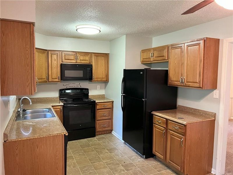 7912 103rd Ter, Kansas City, MO 64134