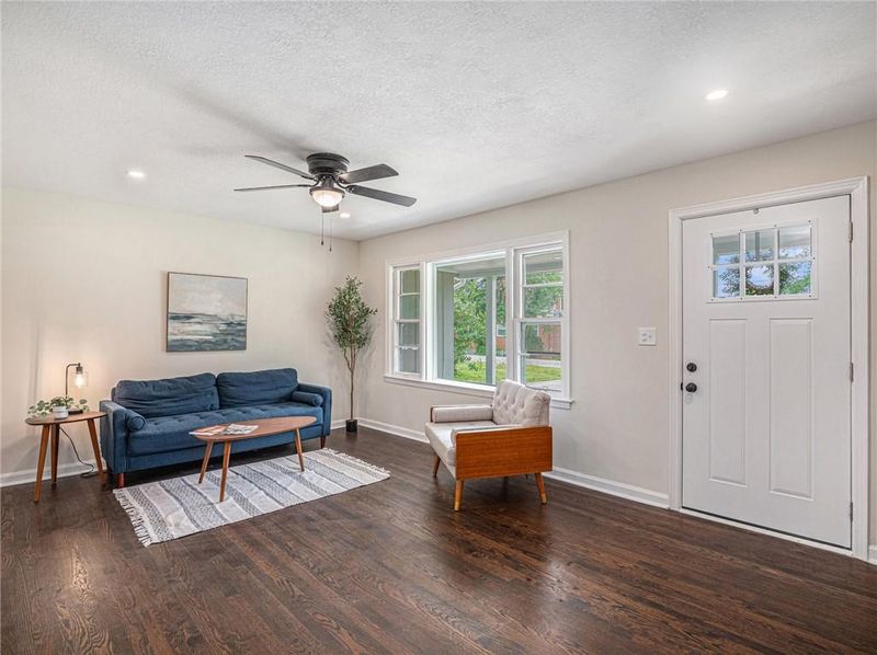 8602 E 79th St, Kansas City, MO 64138