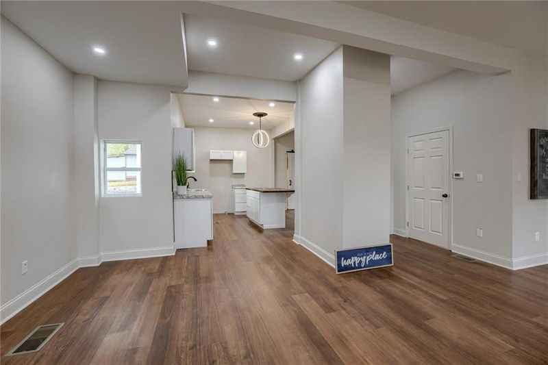 4418 E 9th St, Kansas City, MO 64124