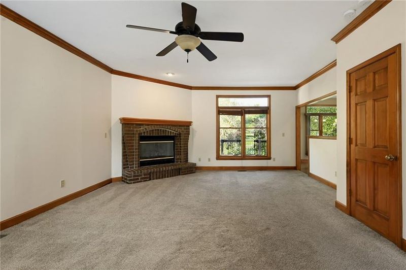 1513 SW Frederick Dr, Lee's Summit, MO 64081