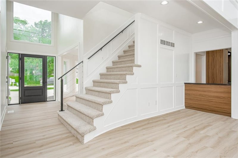 324 Warrington Ct, Lee's Summit, MO 64064