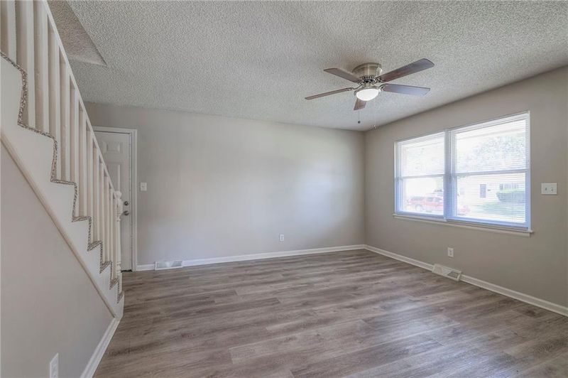 8915 E 89th St, Kansas City, MO 64138