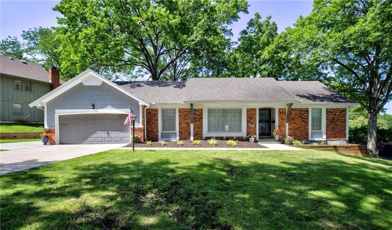 52 E 106th Ter, Kansas City, MO 64114
