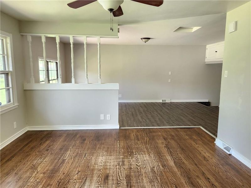 1405 S Crane St, Independence, MO 64055