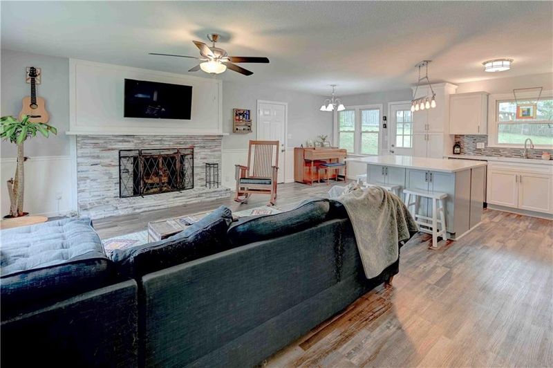 1812 NE 32nd Ter, Kansas City, MO 64116