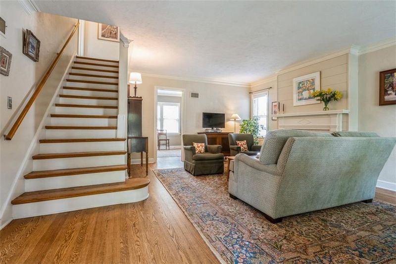 628 E 72nd Ter, Kansas City, MO 64131