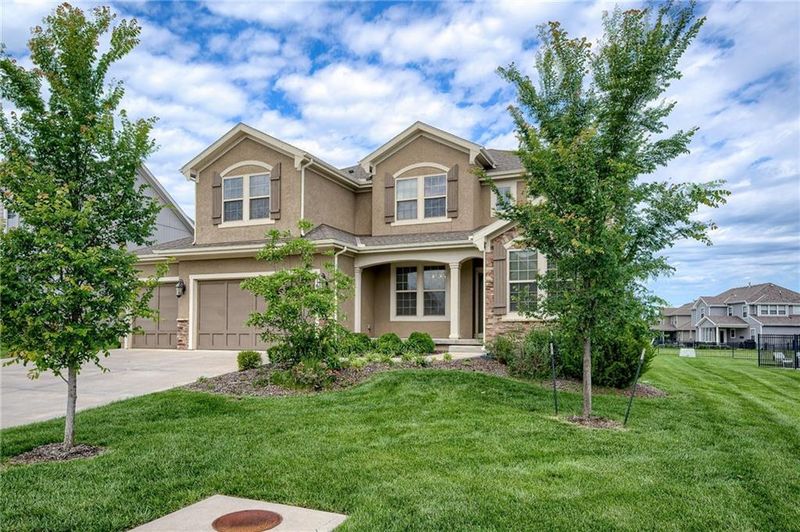 16620 Hardy St, Overland Park, KS 66085