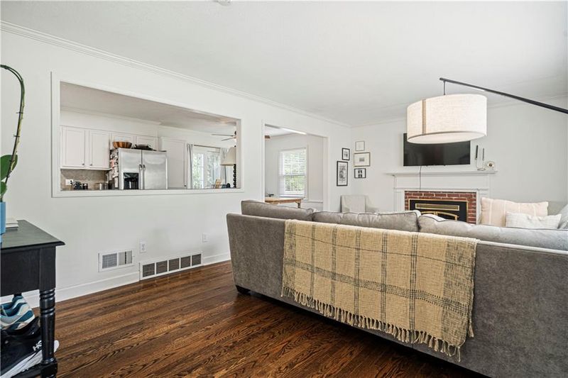 9652 Roe Ave, Overland Park, KS 66207