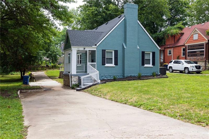 1425 E 77th Ter, Kansas City, MO 64131