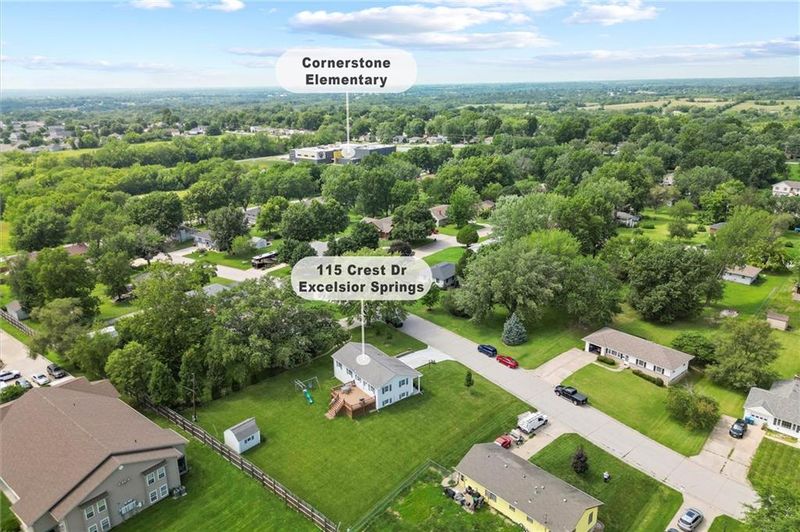 115 Crest Dr, Excelsior Springs, MO 64024