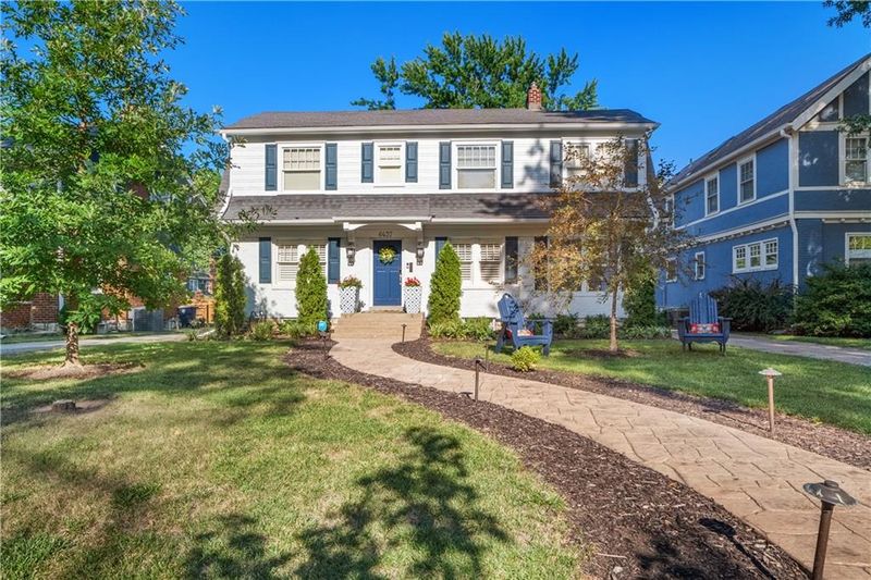 6437 Main St, Kansas City, MO 64113