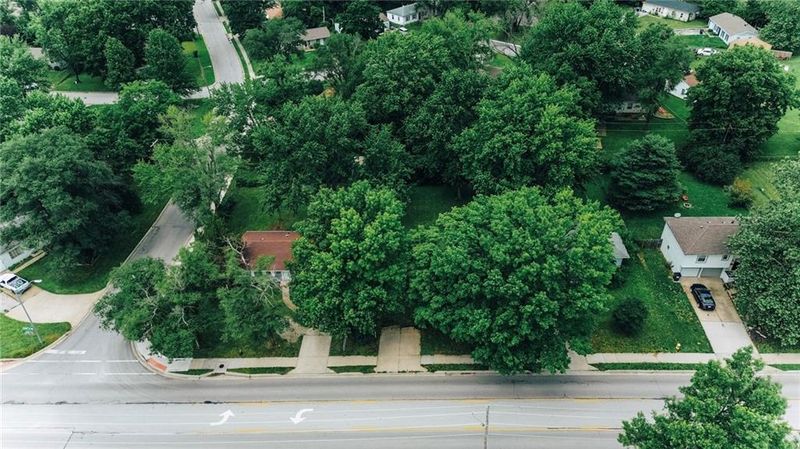 6502 E 155th St, Grandview, MO 64030