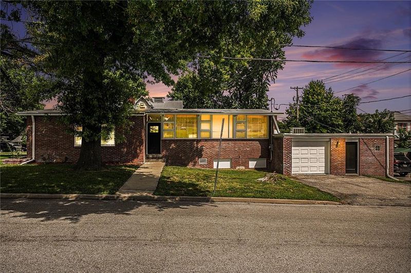 2121 Minnesota Ave, Kansas City, KS 66102