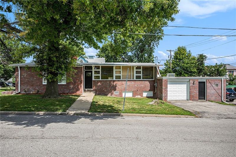 2121 Minnesota Ave, Kansas City, KS 66102