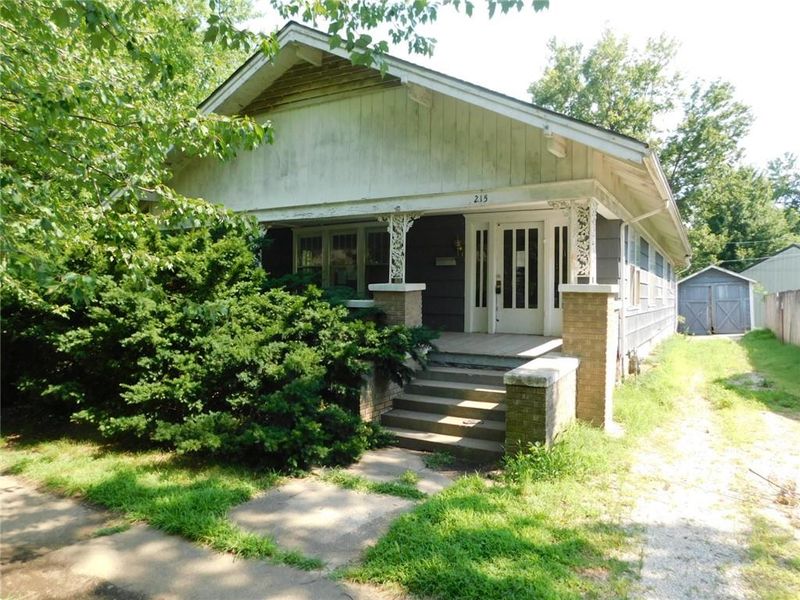 215 W Jefferson St, Pittsburg, KS 66762