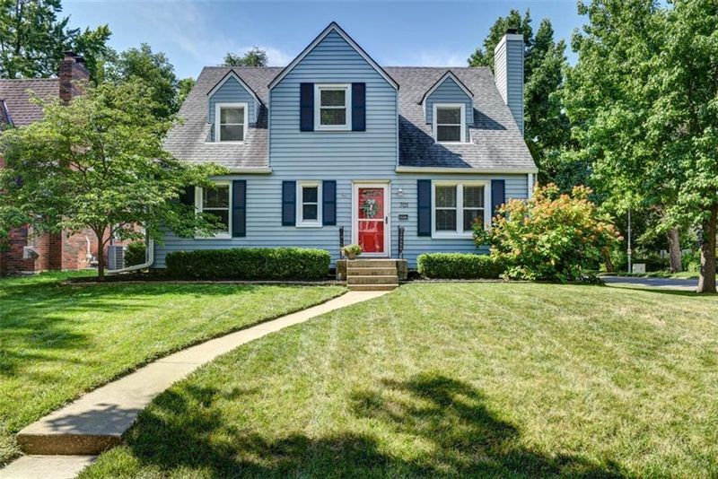701 E 70th Ter, Kansas City, MO 64131