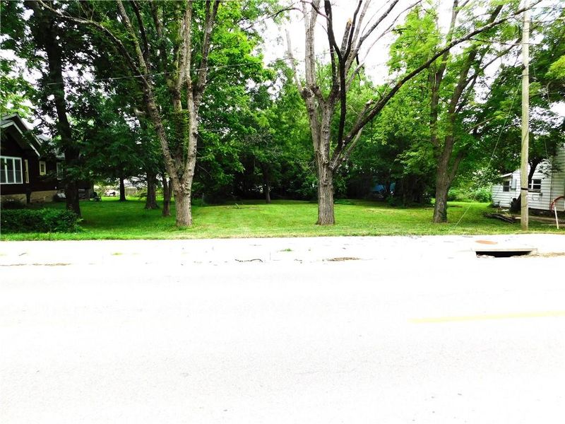 805 S Pine St, Holden, MO 64040