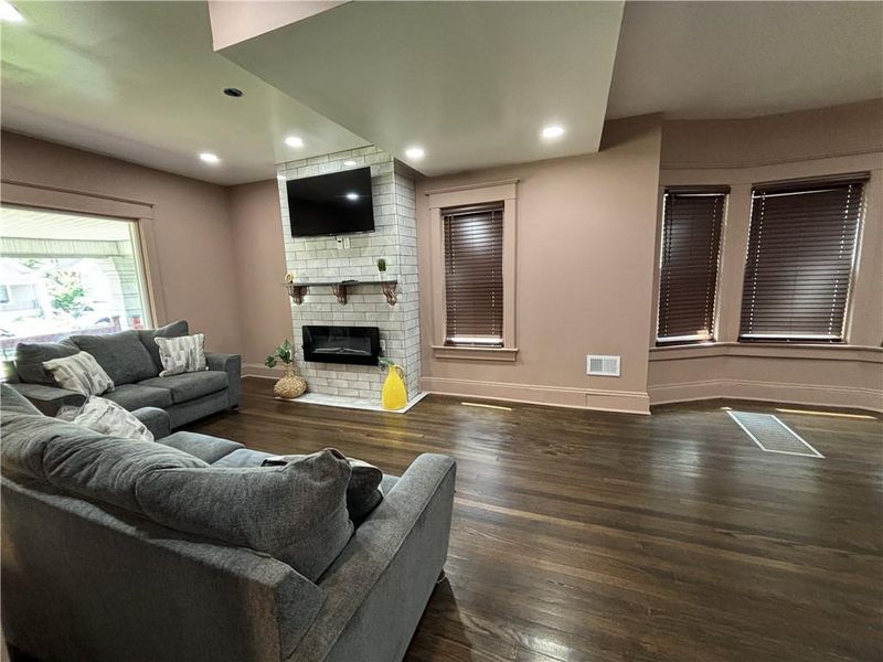 3430 Wabash Ave, Kansas City, MO 64109
