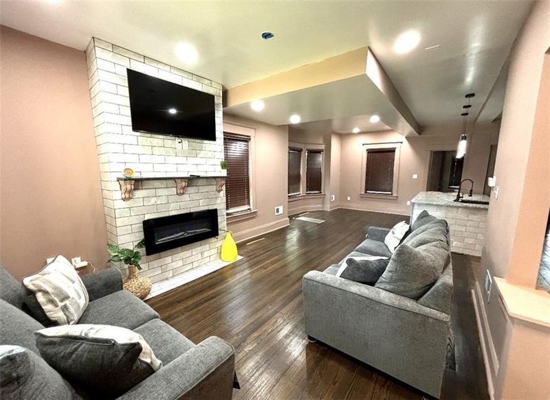 3430 Wabash Ave, Kansas City, MO 64109