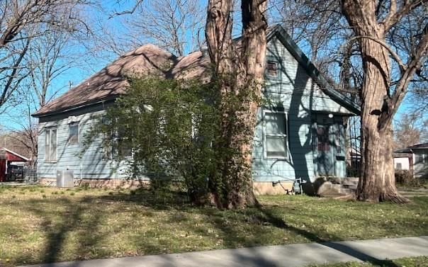 101 S Allen Ave, Chanute, KS 66720