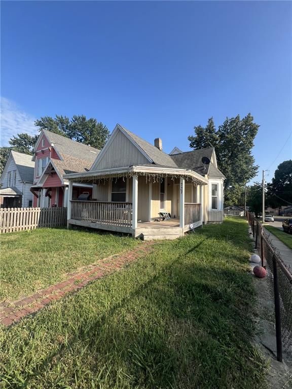 737 Splitlog Ave, Kansas City, KS 66101