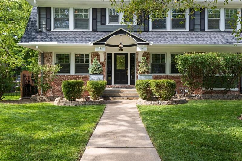 444 W 63rd St, Kansas City, MO 64113