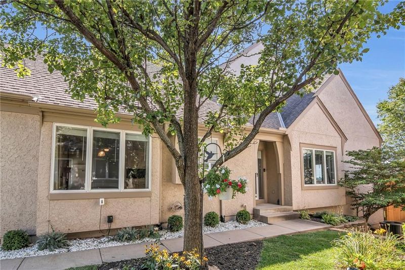 6327 145th St, Overland Park, KS 66223