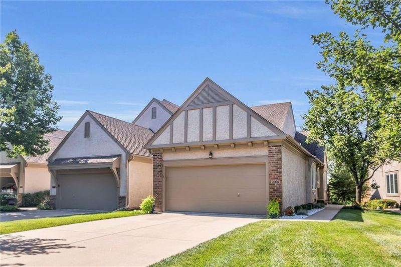6327 145th St, Overland Park, KS 66223