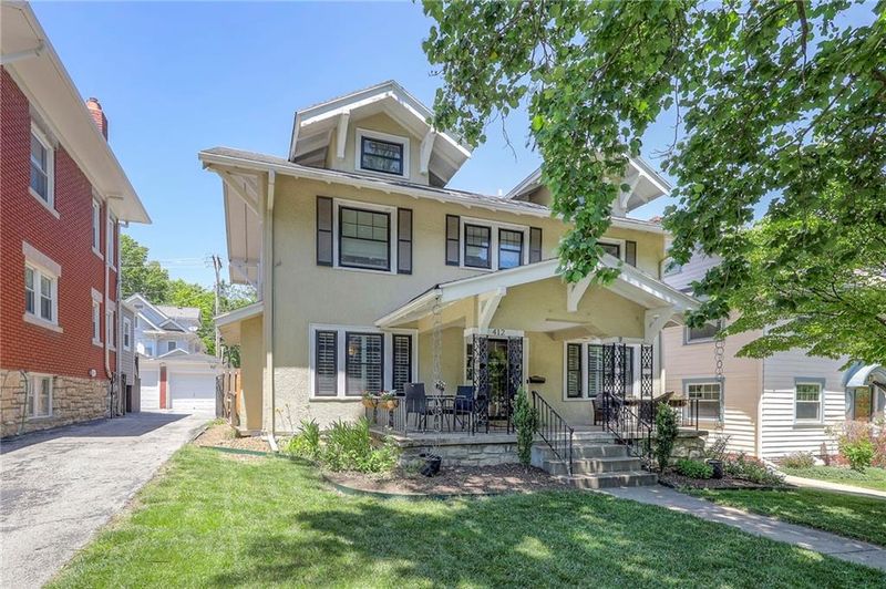 412 W 59th Ter, Kansas City, MO 64113