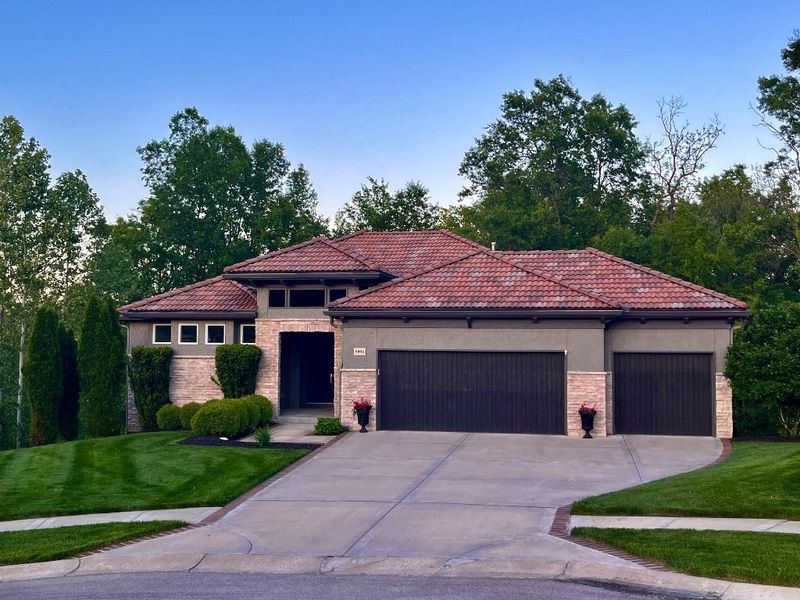 5993 N Saline Ave, Kansas City, MO 64151