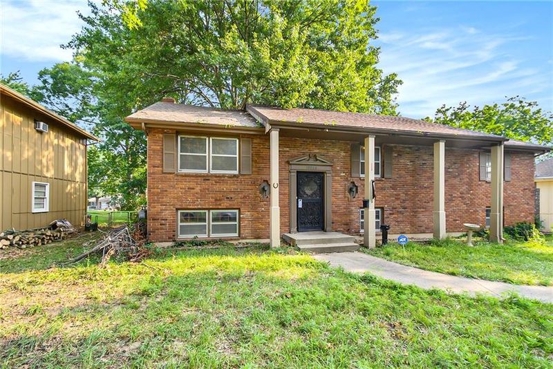 12008 E 61 Ter, Kansas City, MO 64133